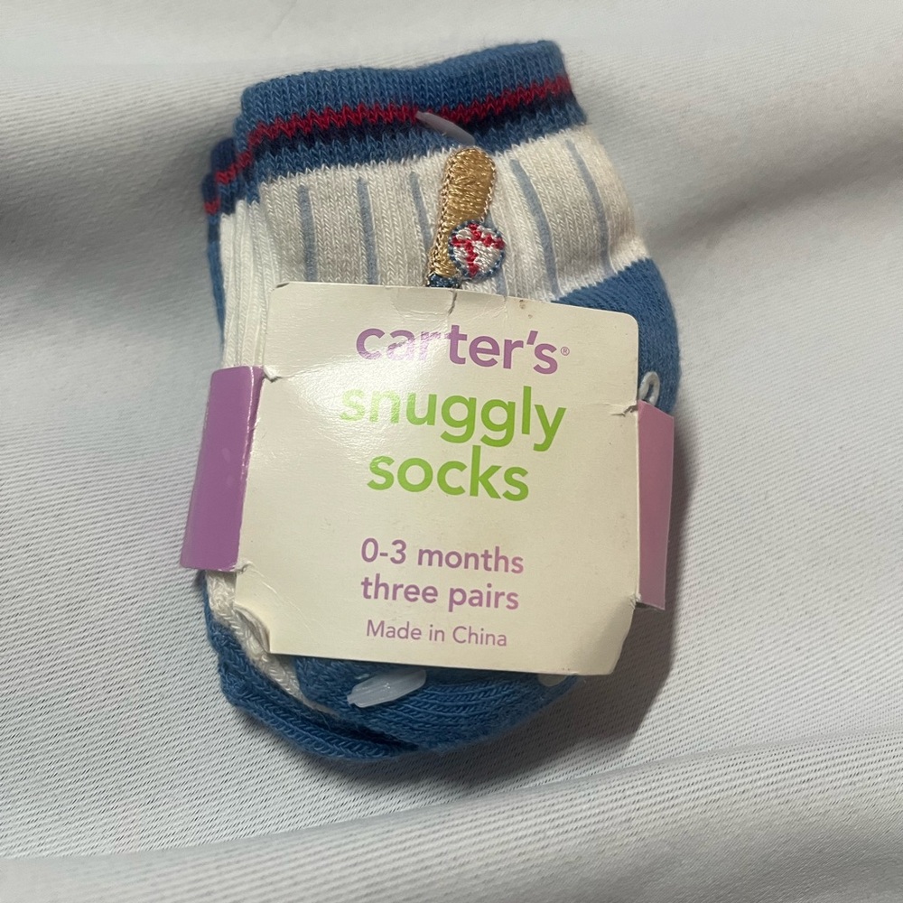 NWT Vintage Carter’s Snuggly Baby Socks 0-3 Months 3 pairs